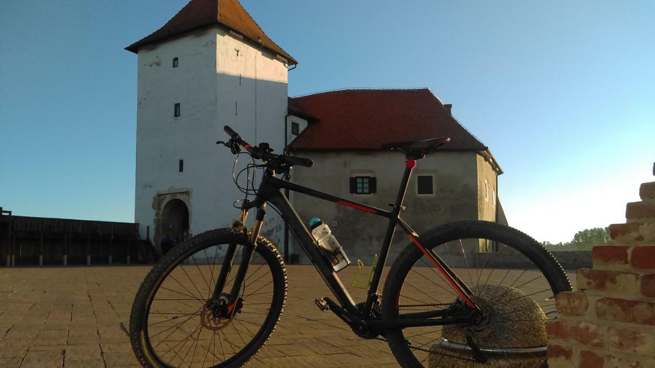 Farmica, Bed&Breakfast, Bazen Izdvojen Nekoliko Minuta Hoda Ðurđevac Exterior foto